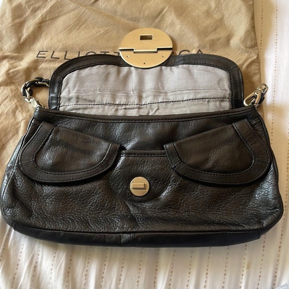 Elliot Lucca.:: - Picture 2 of 6